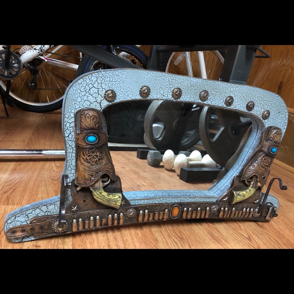 Cowboy belt mirror